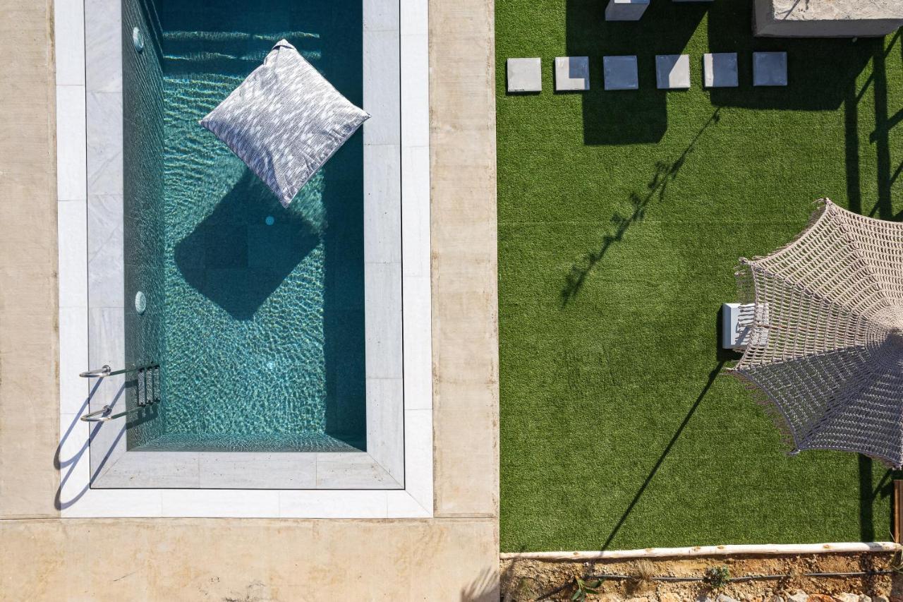 Carob Villas, An Eco-Friendly Hideaway Sissi  Exterior photo